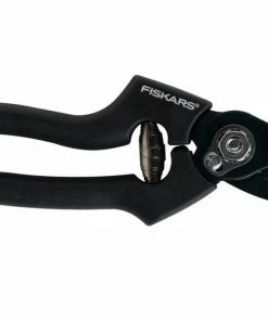Fiskars Angled Pruning Shears - 91246935J - Pruning Tools